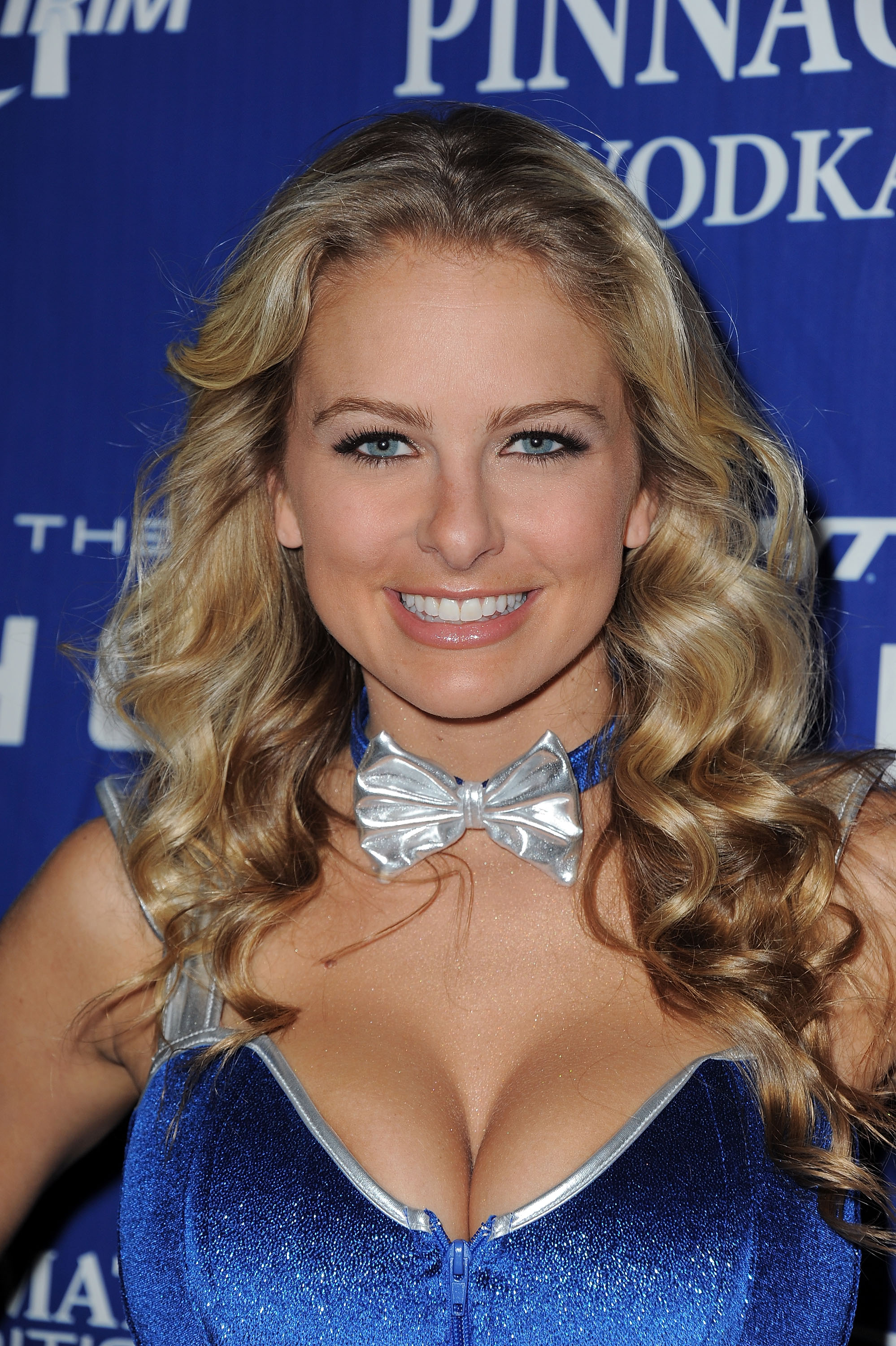 Playboy Playmate Shanna McLaughlin Arrested In Fla On Gun Charge CBS News