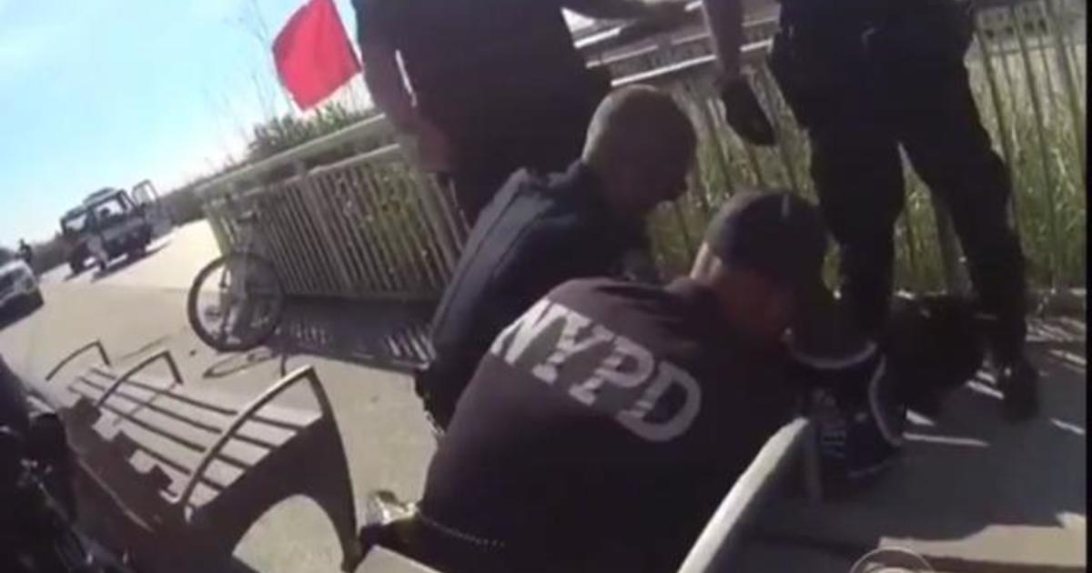 Nypd Officer Suspended Hours After Video Shows Apparent Chokehold On