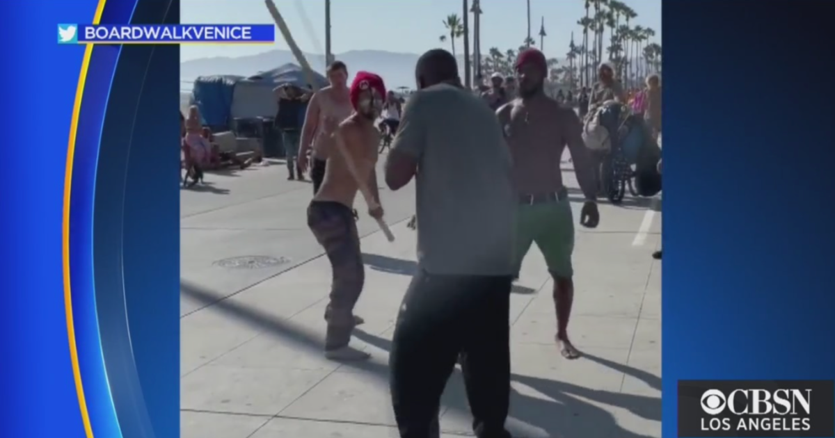 Caught On Video Brawl On Venice Beach Boardwalk Cbs Texas