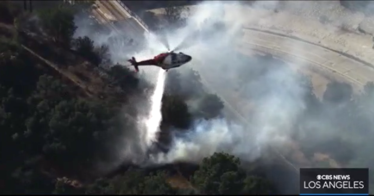 Firefighters Quickly Extinguish Brushfire In Highland Park Cbs Los