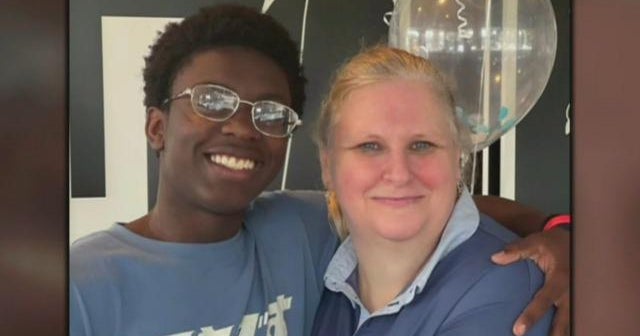 Mama McDonalds helps teen get into college