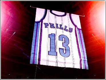 Hornets re-hang Bobby Phills' jersey Saturday night – WSOC TV