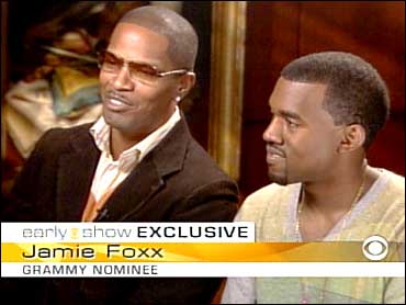 Kanye West and Jamie Foxx perform Gold Digger during 2005 MTV