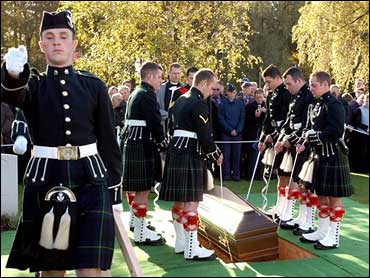 Scottish Soldiers Forced To Share Kilts - CBS News