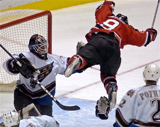 Capitals Beat Devils To End 5-Game Slide - CBS News