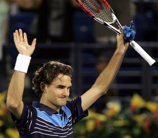 Roger Federer hits crazy smashing lob winner - Dubai 2006