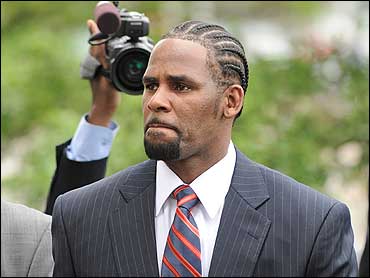 Sex Tape Shown At R. Kelly Trial - CBS News