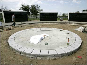 Katrina Victims Are Buried, 3 Years After - CBS News