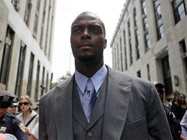 Plaxico Burris Indicted on Gun Charges - CBS News