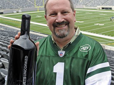 NY Jets Uncork 'Jets Uncorked' Wine - CBS News