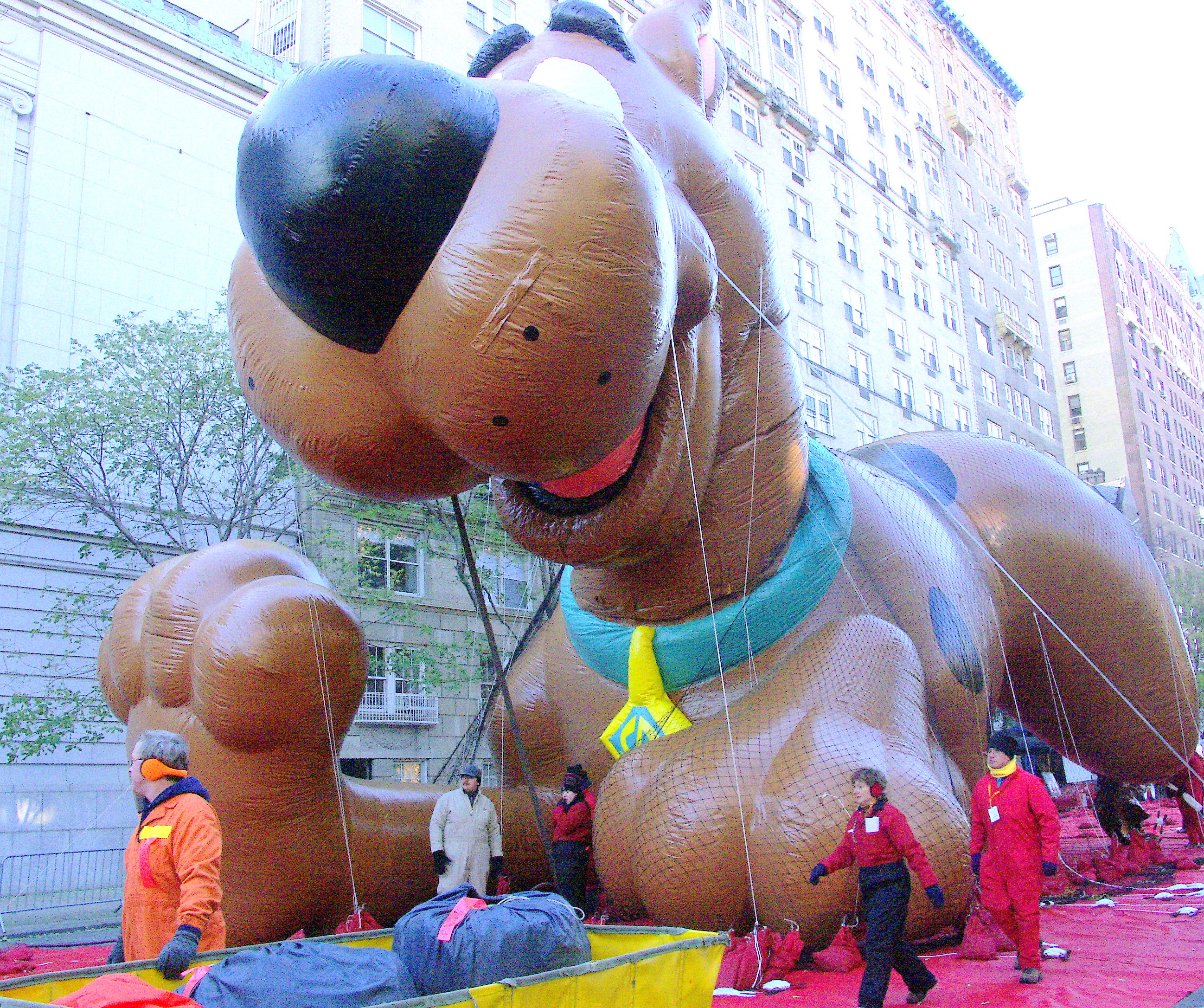 macys-giant-balloon-inflation-draws-more-than-1-million-spectators-the-day-before-thanksgiving.jpg 