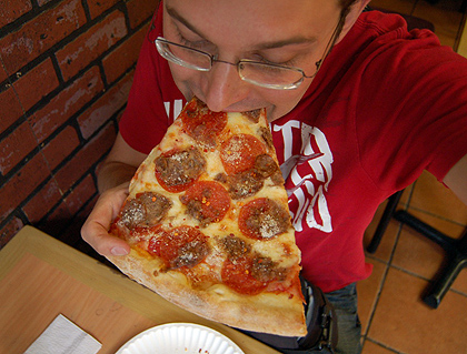 rays-pizza-photo_matt-lemmon.jpg 
