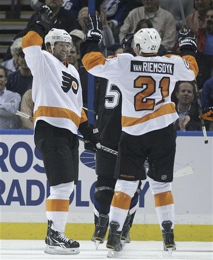 Flyers Beat Lightning In 7th Round Of Shootout - CBS News