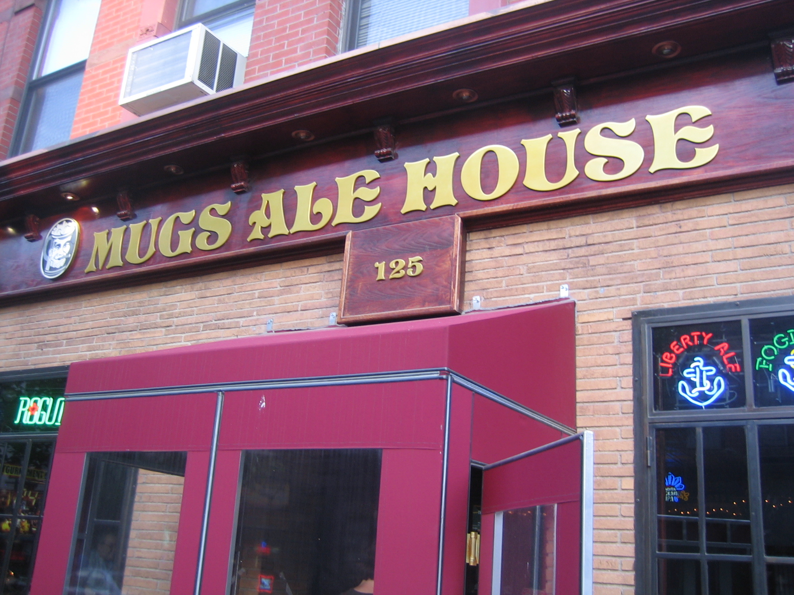 Mug's Ale House 