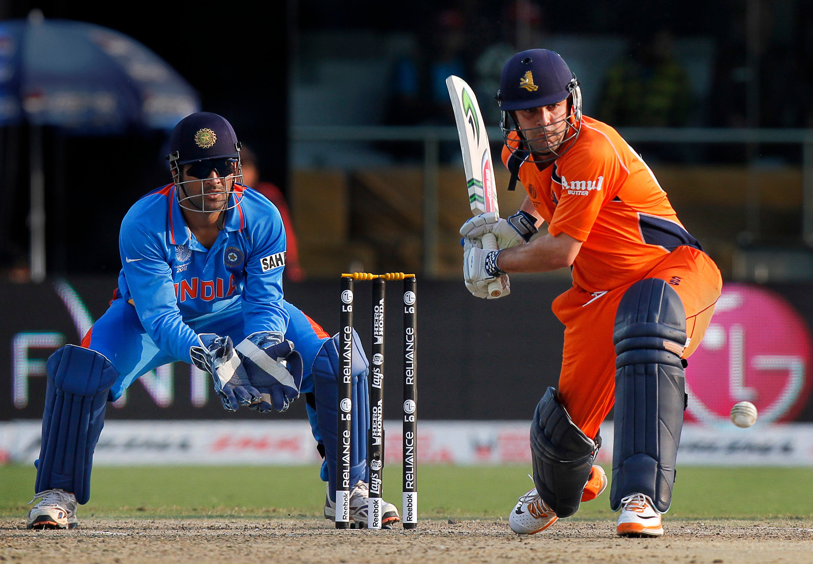 india-stifles-netherlands-in-cricket-world-cup-cbs-news