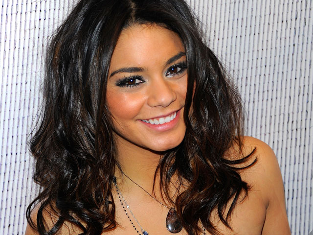 Vanessa Hudgens Nude Pictures Hacked From E Mail Fbi Now Involved Says Report Cbs News