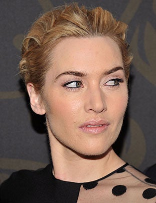 Kate Winslet's nude sketch from "Titantic" set for auction - CBS News