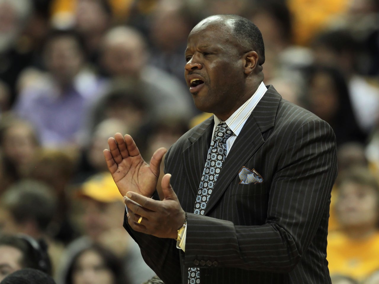 Mike Anderson leaving Mizzou to be Ark. coach? - CBS News