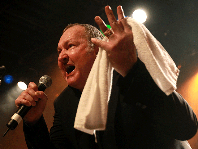 Randy Quaid says Canada could deport him next week - CBS News