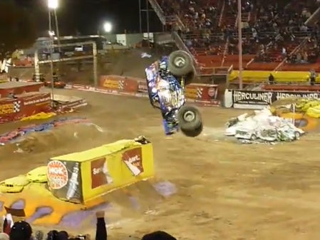 WOW: Monster truck does a backflip at Monster Jam 2011 - CBS News