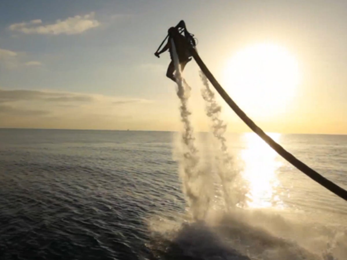 Water jet pack video is simply amazing (and I want one) CBS News