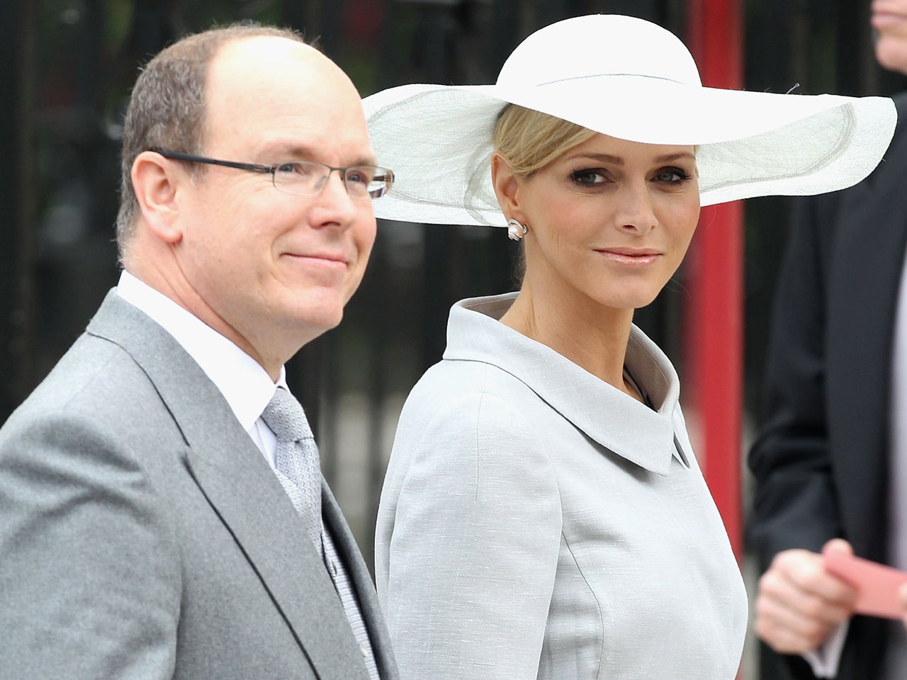 Royal Wedding Ii Monaco S Prince Albert Charlene Wittstock Cbs News