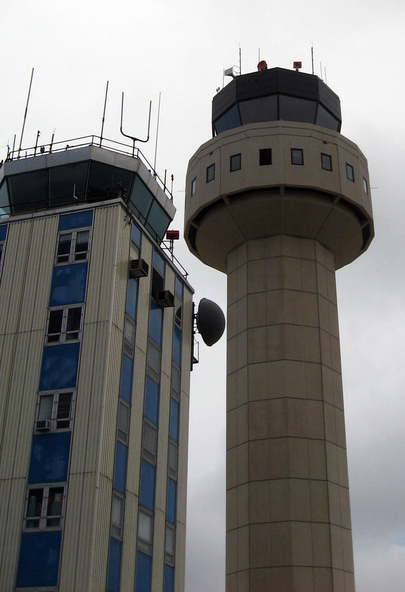 MacArthur Airport Tower 
