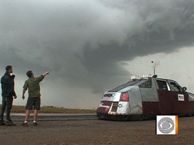 Tornado chaser brings stirring footage to Hastings