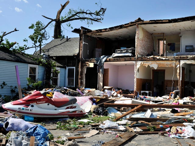 Springfield, Mass., battered by deadly tornado - CBS News