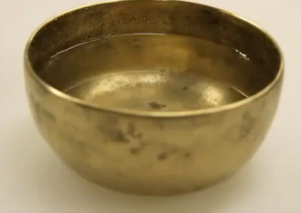 Must see: Tibetan singing bowls levitate water - CBS News