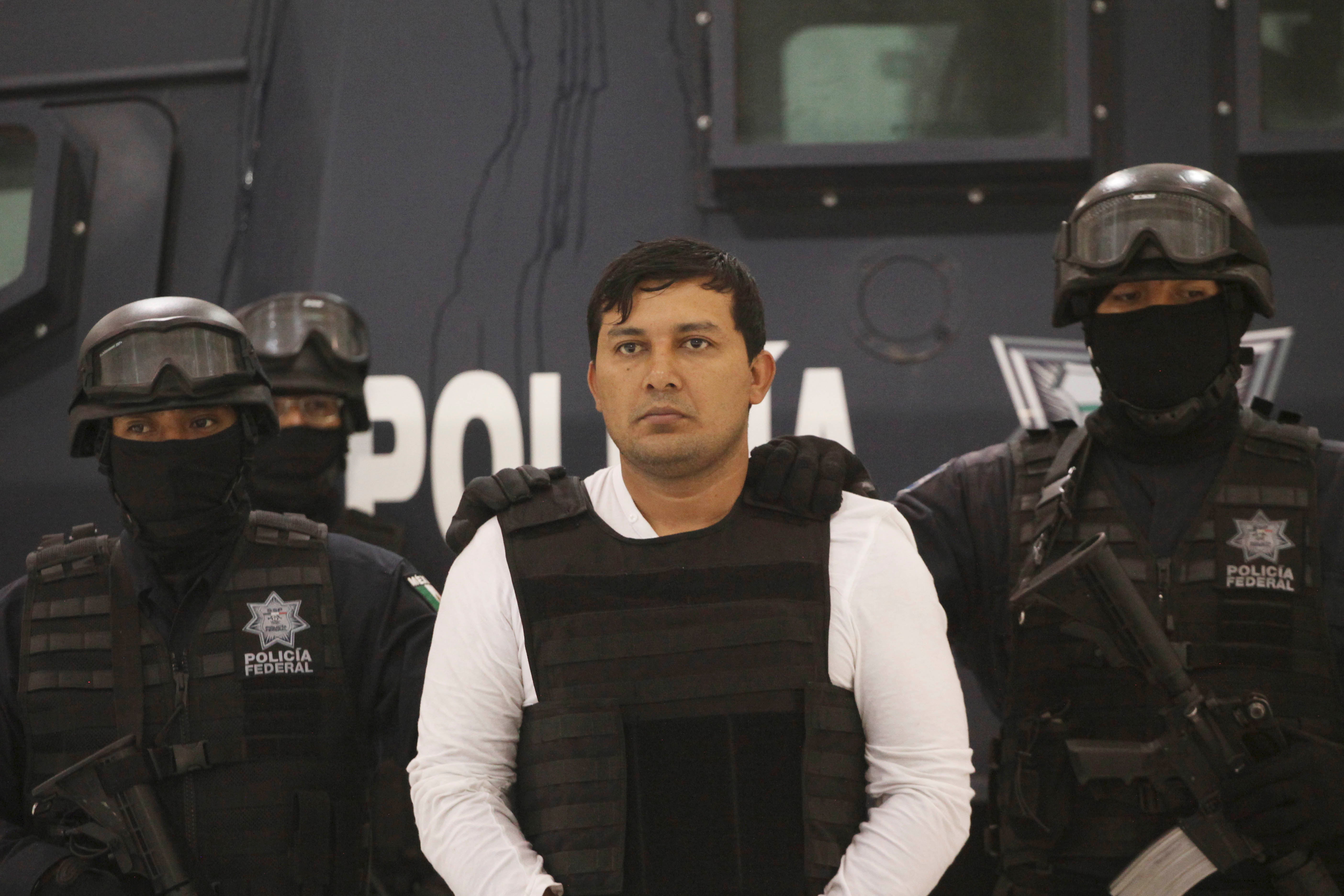 Caught: Mexico cartel head wanted in agent slay - CBS News