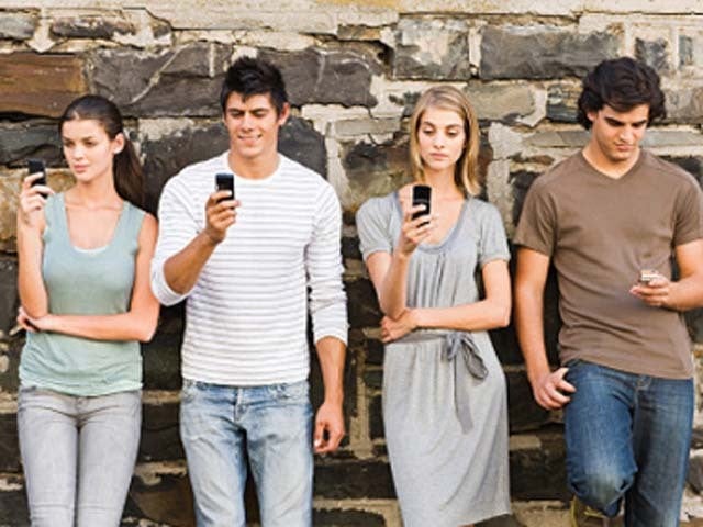 Teen sexting driven by peer pressure says study CBS News