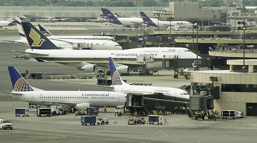 Worst U.S. Airports For Delays Pinpointed - CBS News