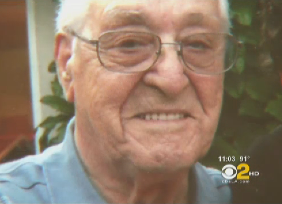 Elderly Calif. man stung by bees more than 400 times, survives CBS News