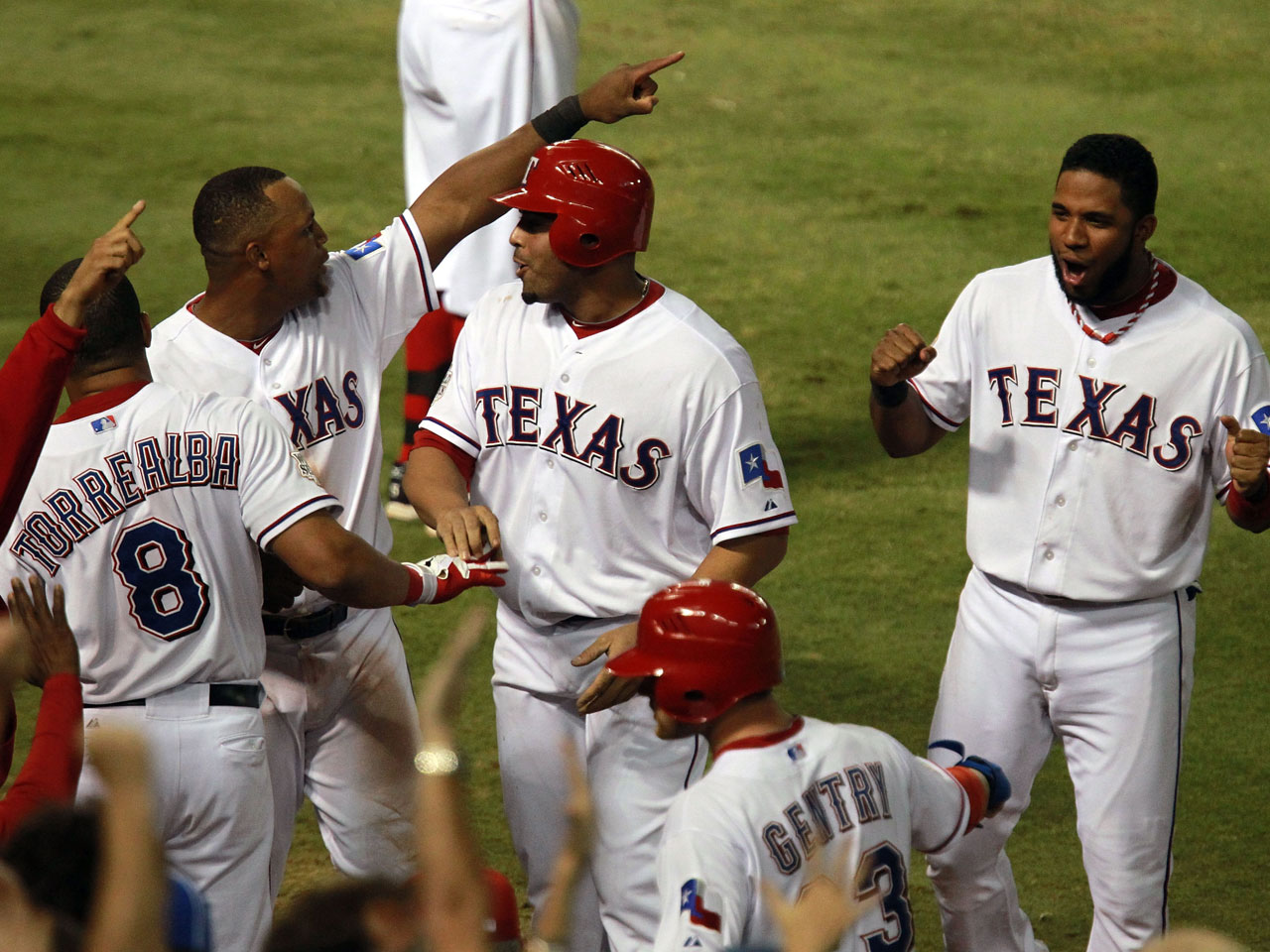 World Series Game 5: Mike Napoli lifts Texas Rangers over St. Louis  Cardinals, 4-2, to take series lead 