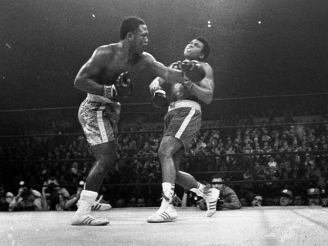 Joe Frazier: The peoples' champ - CBS News