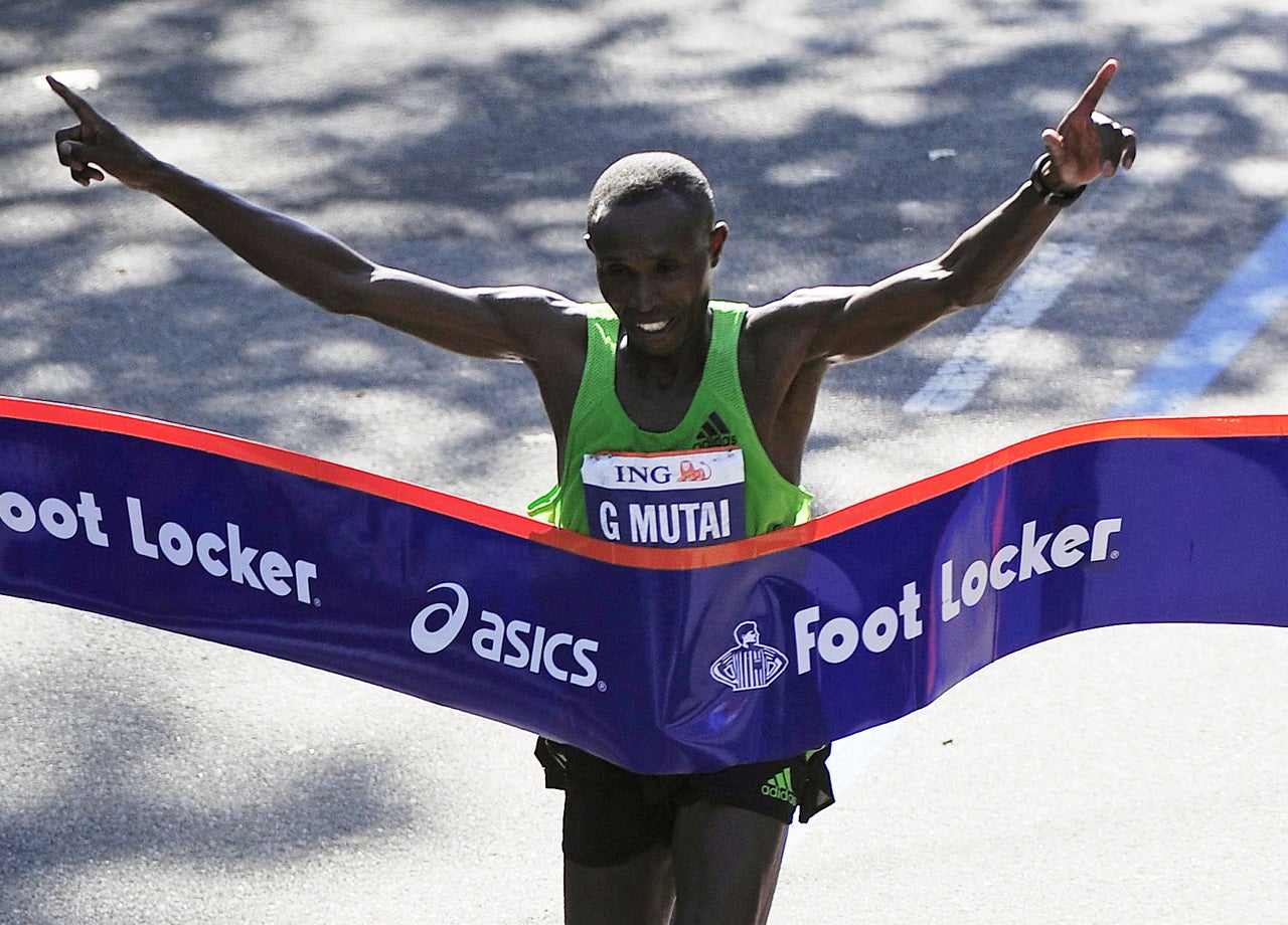 Kenya's Mutai sets NYC Marathon record - CBS News