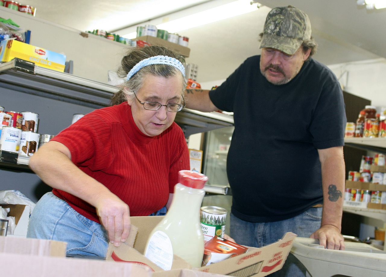 Revised gov't estimates show new poverty high - CBS News