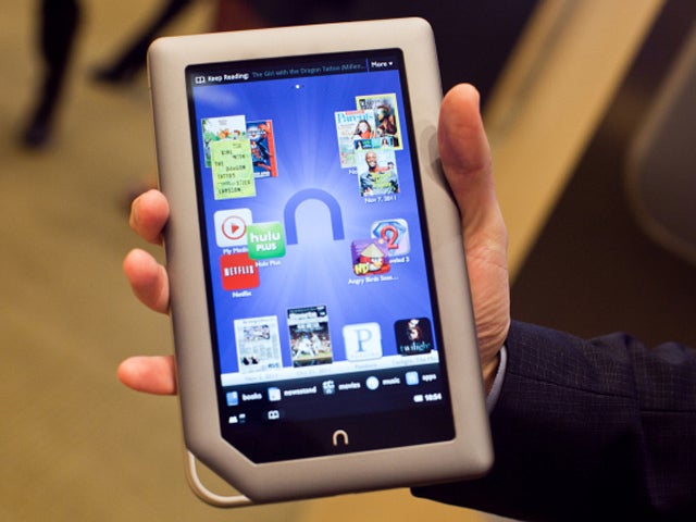 Barnes & Noble Nook Tablet vs. Amazon Kindle Fire - CBS News