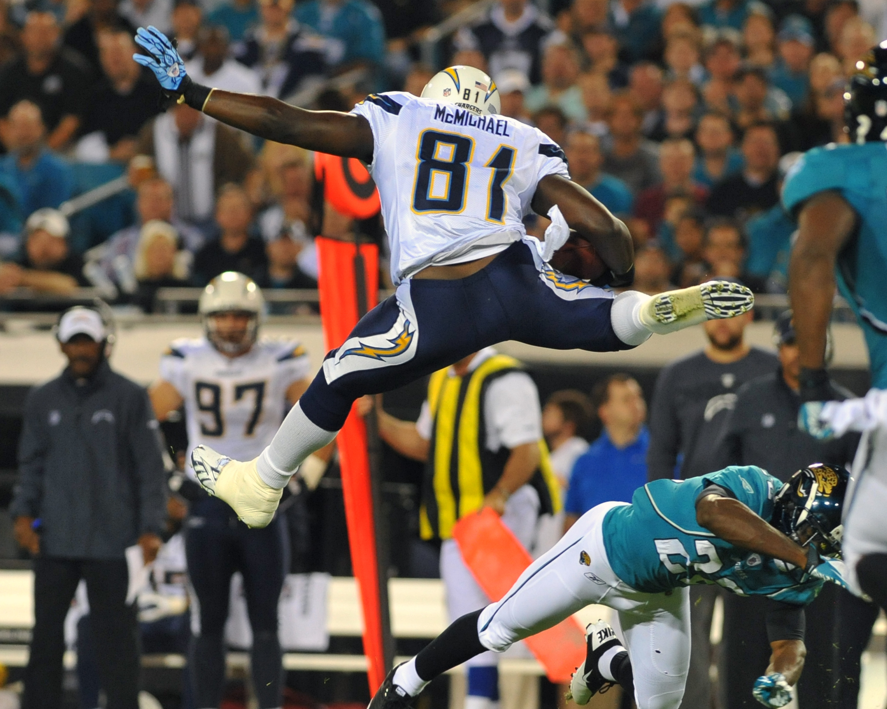 Rivers, Chargers gouge reeling Jaguars, 38-14