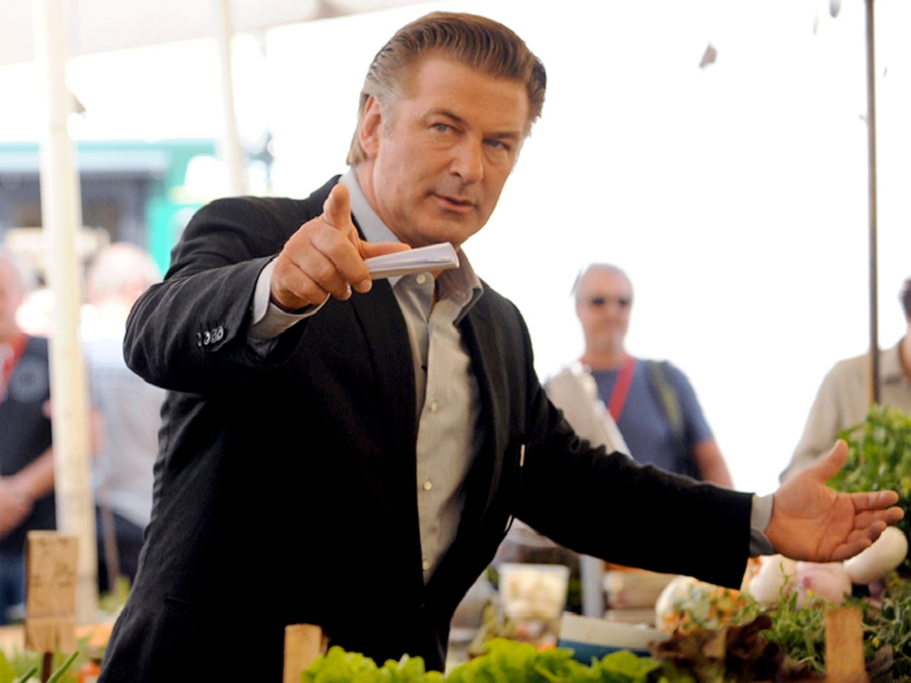 Rude' Alec Baldwin fled to toilet, booted from plane