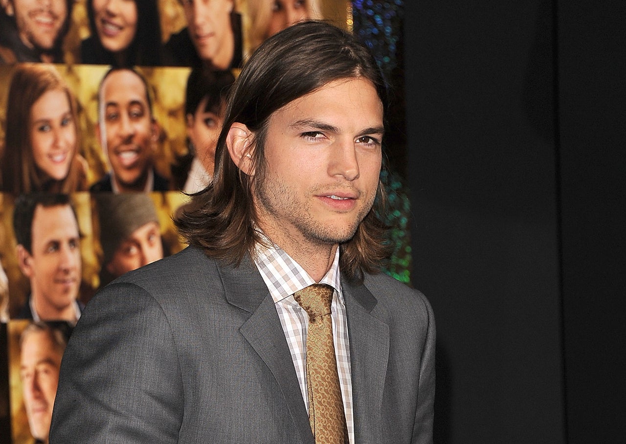 "Punk'd" returns with Ashton Kutcher CBS News