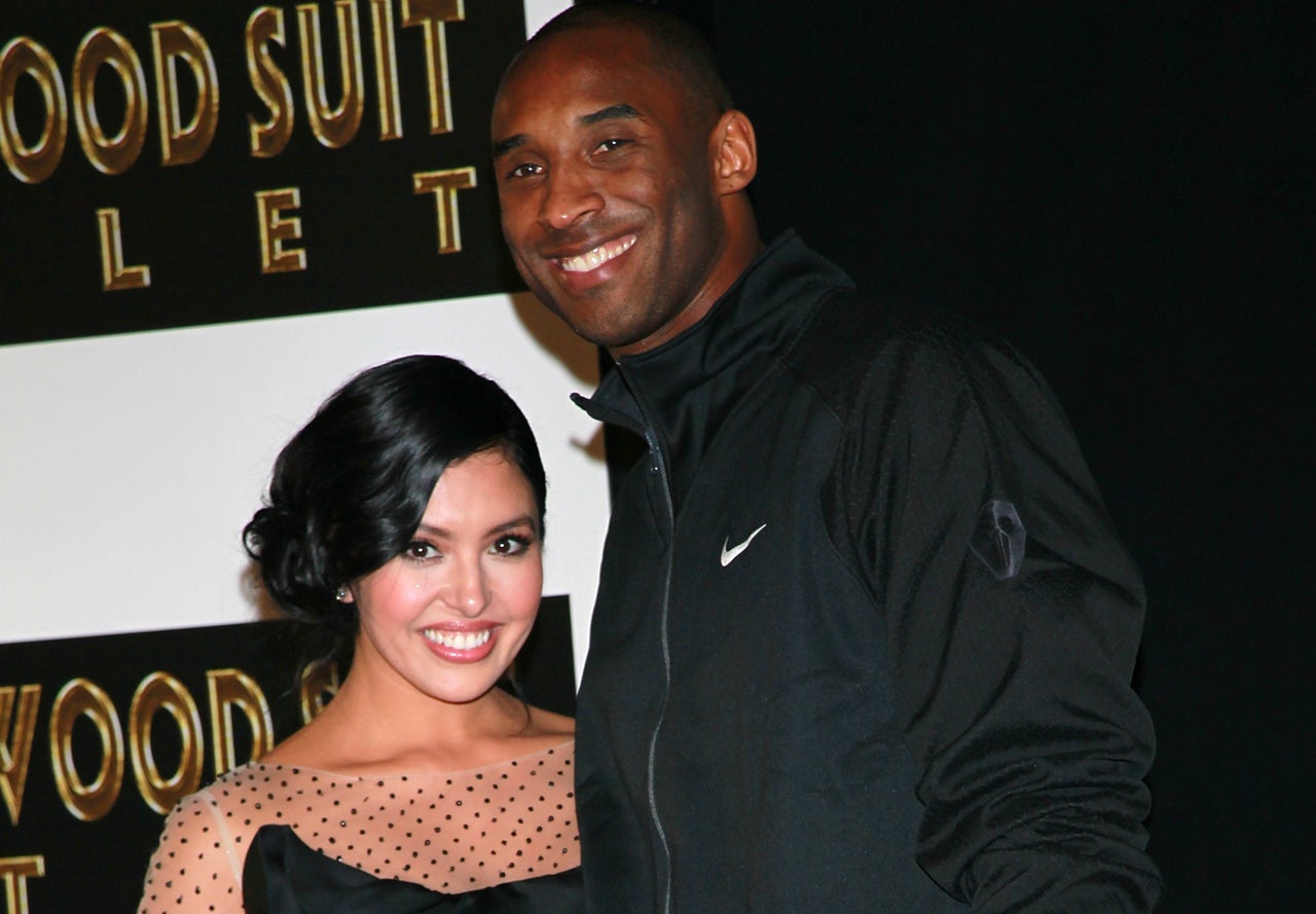 Kobe Bryant Wife Vanessa Call Off Their Divorce Cbs News 