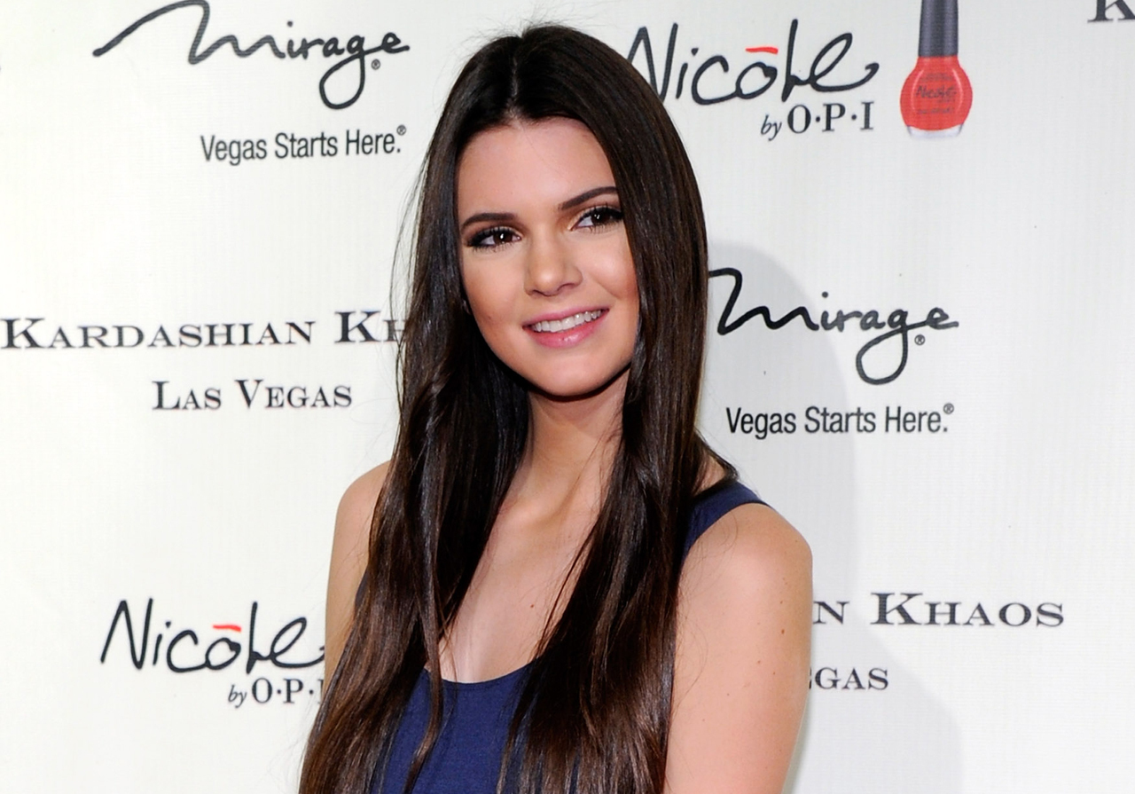 Kendall Jenner upset about lavish Sweet 16 plans - CBS News