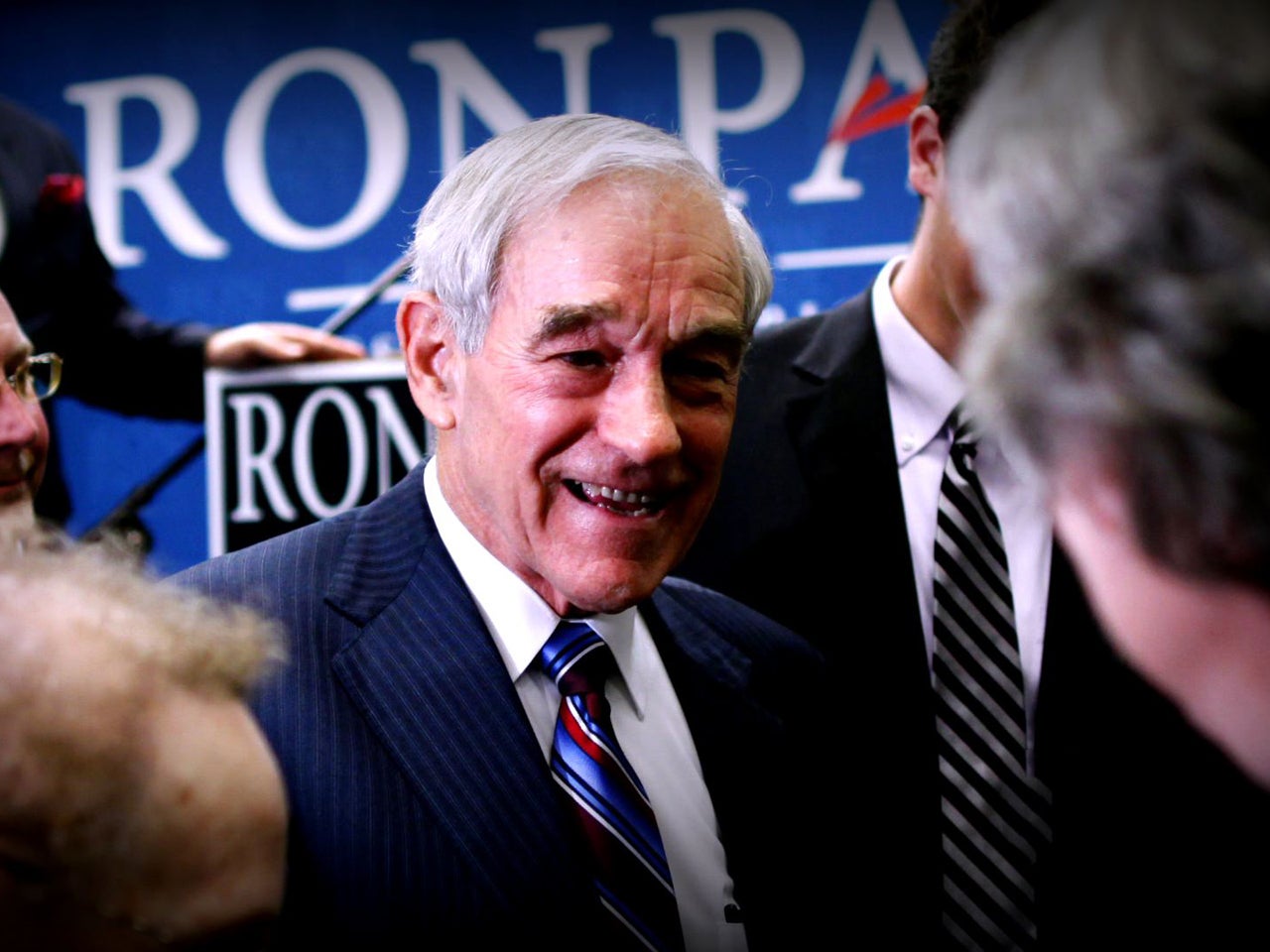 Ron Paul raises $13 million in fourth quarter - CBS News