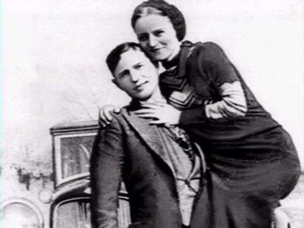 Bonnie and Clyde's guns up for auction in Mo. CBS News