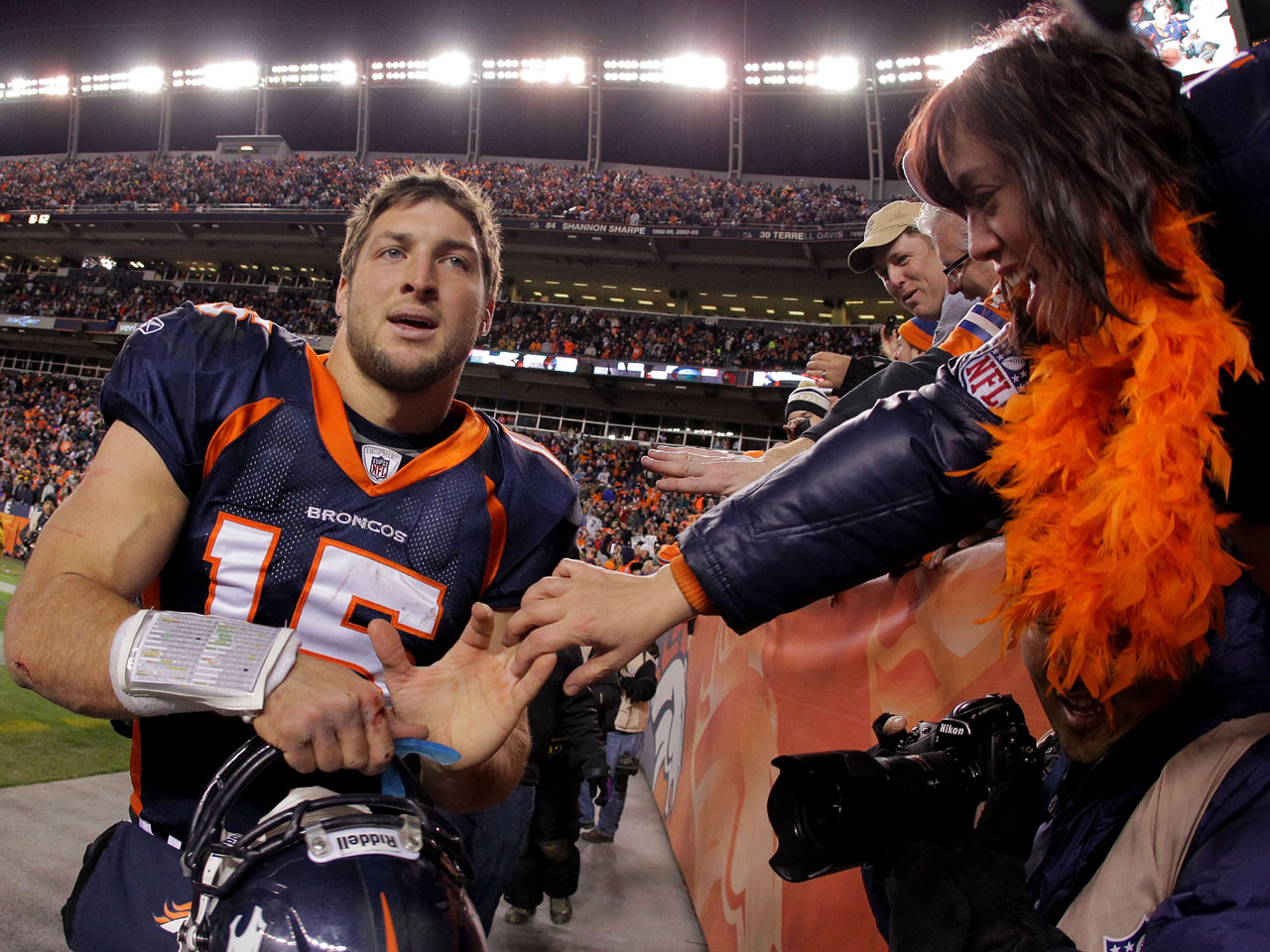 Broncos, Tim Tebow stun Steelers in OT, win 29-23 in NFL playoffs