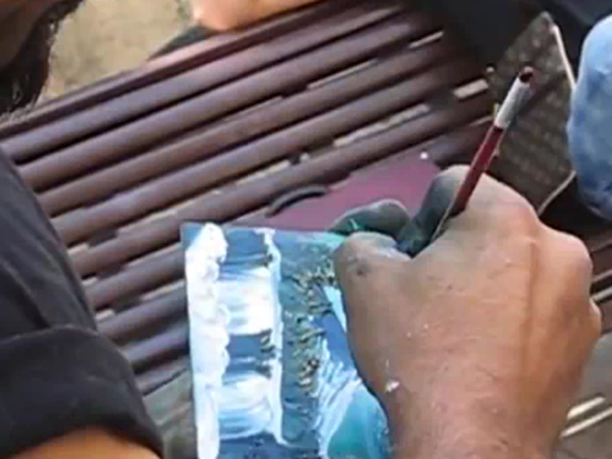 Street artist does some amazing finger paintings CBS News