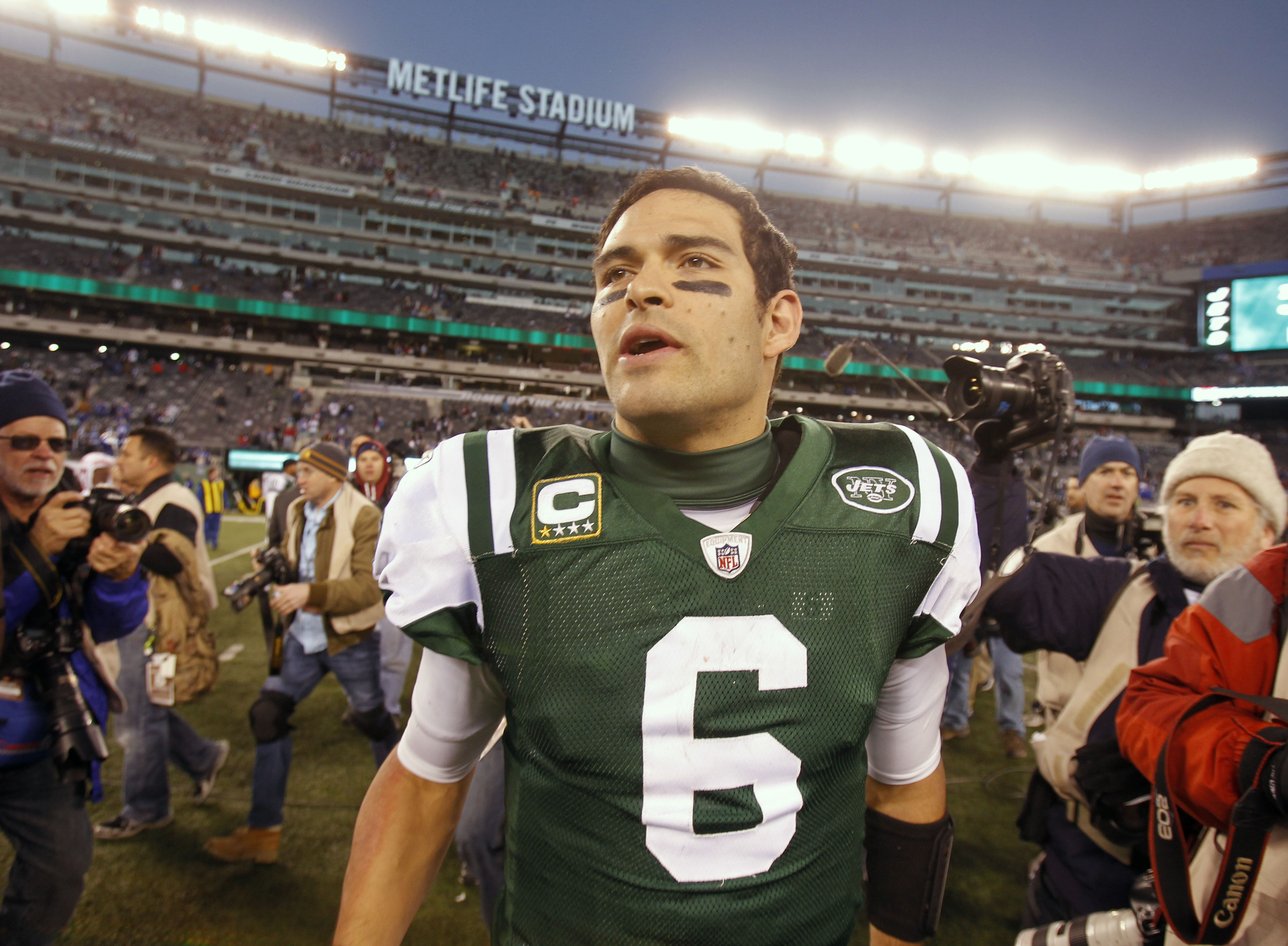 Nick Mangold Says Players Want Mark Sanchez to Win Competition