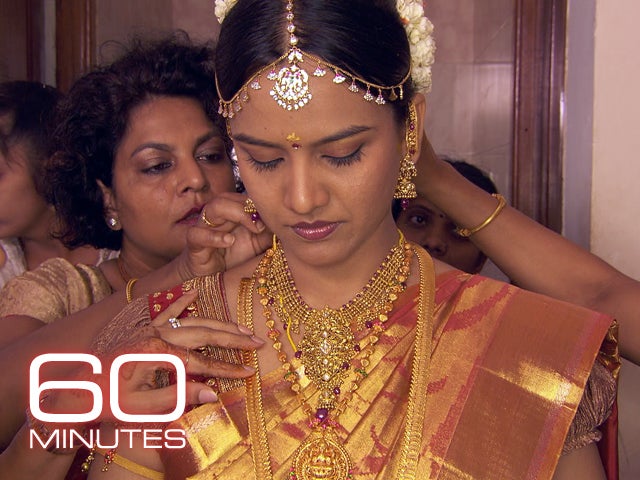 India's love affair with gold - CBS News